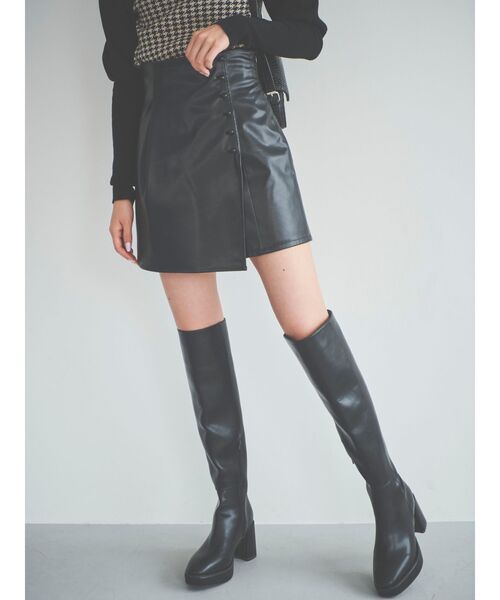 dazzlin（ダズリン）の「プチボタンショートスカパン（スカート・レディース・ブラック/ネイビー・SMALL/MEDIUM）」の4枚目の写真