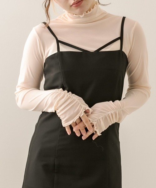 OLIVE des OLIVE（オリーブデオリーブ）の「袖くしゅシアインナー（Tシャツ/カットソー・レディース・オフホワイト/ピンク/パープル/ブラック・FREE）」の2枚目の写真