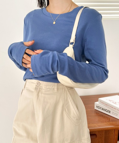 andme(アンドミー)の「吸湿発熱/抗菌防臭ジンジャーフライス指穴クルーネック長袖トップス(Tシャツ/カットソー・レディース・ブラック/オフホワイト/チャコールグレー/ベージュ系その他/ピンク/オレンジ/ライトパープル/ライム/ブルー/アイボリー・M)」の7枚目の写真