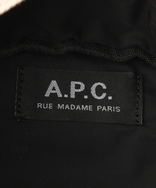 A.P.C.（アーペーセー）の「【A.P.C. / アー ペー セー】 BANANE REPEAT MINI（クラッチバッグ・メンズ・ブラック・FREE）」の9枚目の写真