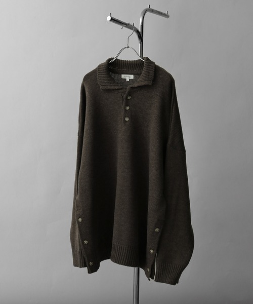 NILWAY（ニルウェイ）の「サイドボタンスリットニットポロシャツ/オーバーサイズ（ポロシャツ・メンズ・ブラック/ネイビー/グレー/ブルー/アイボリー/チャコール/ブラック系/ホワイト/ブルー系/ブラウン/オレンジ/ロイヤルブルー・MEDIUM/LARGE）」の9枚目の写真