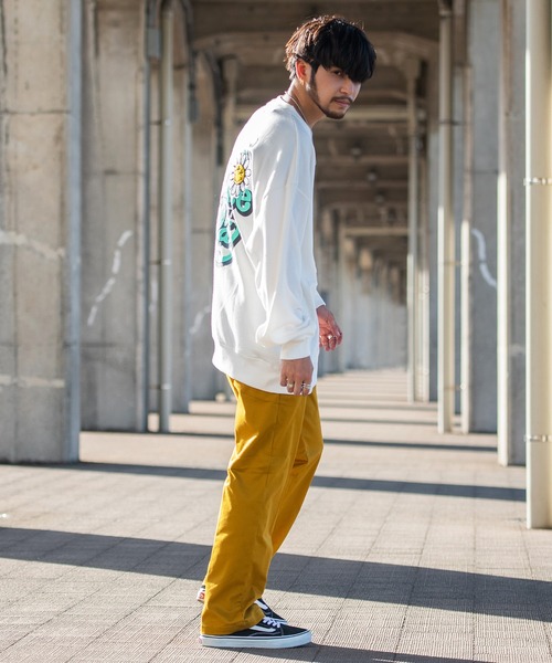 『SMILEY FACE/スマイリーフェイス』フラワースマイリープリント裏毛トレーナー（スウェット）｜SMILEY FACE（スマイリーフェイス）