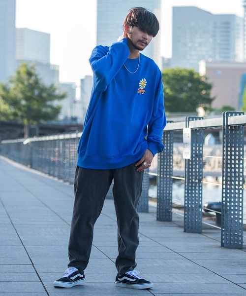 『SMILEY FACE/スマイリーフェイス』フラワースマイリープリント裏毛トレーナー（スウェット）｜SMILEY FACE（スマイリーフェイス）