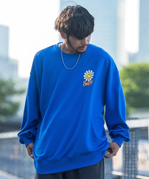 『SMILEY FACE/スマイリーフェイス』フラワースマイリープリント裏毛トレーナー（スウェット）｜SMILEY FACE（スマイリーフェイス）