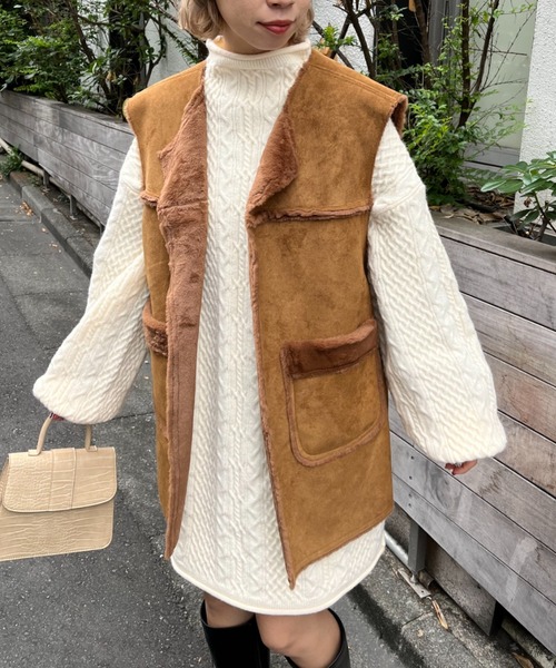 CIAOPANIC（チャオパニック）の「リバーシブルフェイクムートン