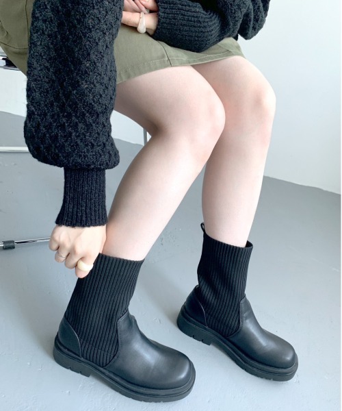 OLIVE des OLIVE（オリーブデオリーブ）の「タンク底リブニットショートブーツ（ブーツ・レディース・ブラック/アイボリー・LARGE/MEDIUM）」の7枚目の写真