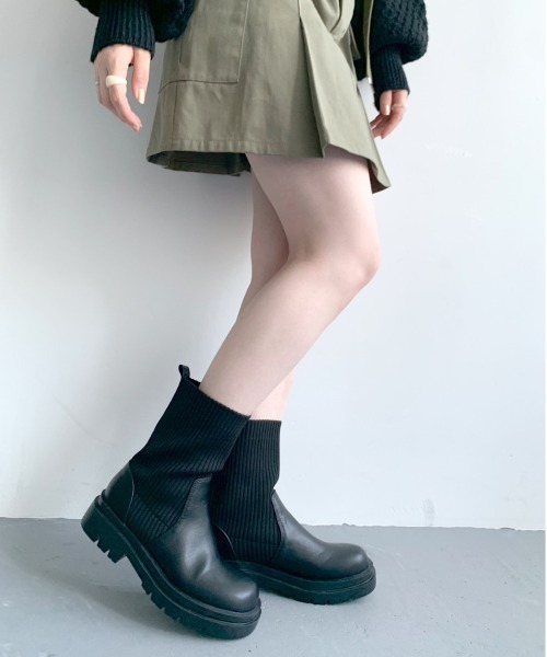 OLIVE des OLIVE（オリーブデオリーブ）の「タンク底リブニットショートブーツ（ブーツ・レディース・ブラック/アイボリー・LARGE/MEDIUM）」の18枚目の写真
