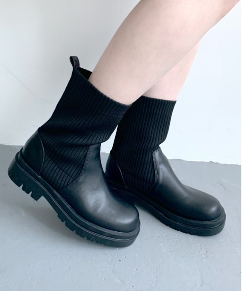 OLIVE des OLIVE（オリーブデオリーブ）の「タンク底リブニットショートブーツ（ブーツ・レディース・ブラック/アイボリー・LARGE/MEDIUM）」の13枚目の写真