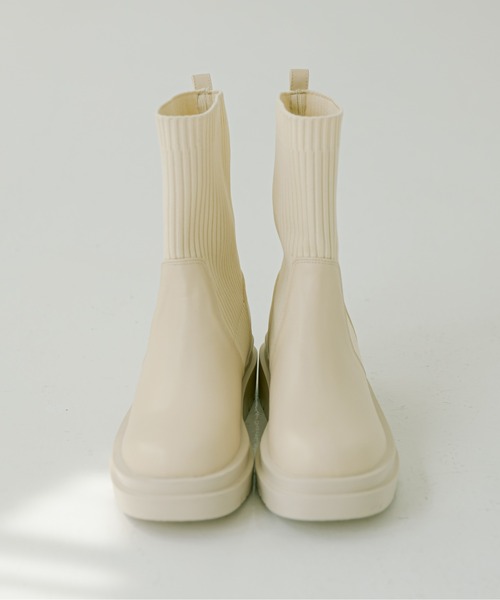 OLIVE des OLIVE（オリーブデオリーブ）の「タンク底リブニットショートブーツ（ブーツ・レディース・ブラック/アイボリー・LARGE/MEDIUM）」の16枚目の写真