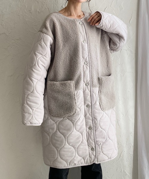 She's Closet（シーズクローゼット）の「中綿ミドル丈ノーカラー切り替えボアキルティングコート（ノーカラーコート・レディース・カーキ/アイボリー/ブラック/ベージュ/グレイッシュベージュ・FREE）」の4枚目の写真