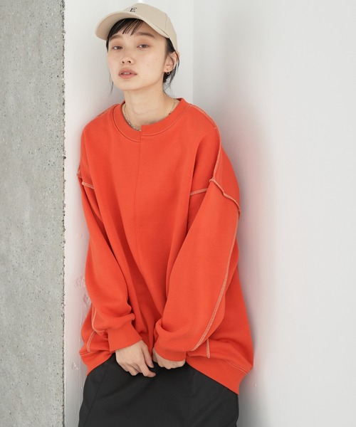 earth music&ecology（アースミュージックアンドエコロジー）の「配色ステッチキリカエウラキモウスウェット（Tシャツ/カットソー・レディース・ブルー/ブラック/アイボリー/グリーン/オレンジ・FREE）」の5枚目の写真