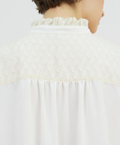 FRAPBOIS（フラボア）の「アロウブラウス（シャツ/ブラウス・レディース・オフホワイト/ネイビー・1）」の17枚目の写真