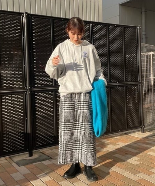 RODEO CROWNS WIDE BOWL（ロデオクラウンズワイドボウル）の「BUTTERFLY スウェットパーカー（パーカー・レディース・グレー×ホワイト/ブラック/ダークグリーン・FREE）」の21枚目の写真