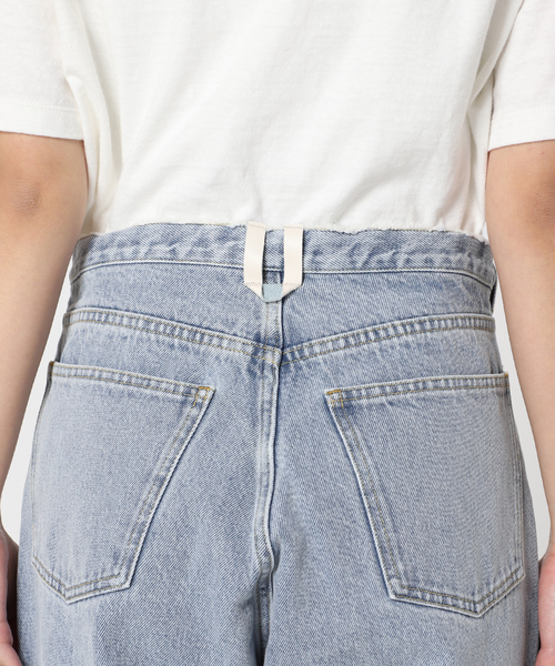 U by SPICK&SPAN（ユーバイスピックアンドスパン）の「ADELE（デニムパンツ・レディース・コバルトブルー/ブラック・24/25/26/27）」の12枚目の写真