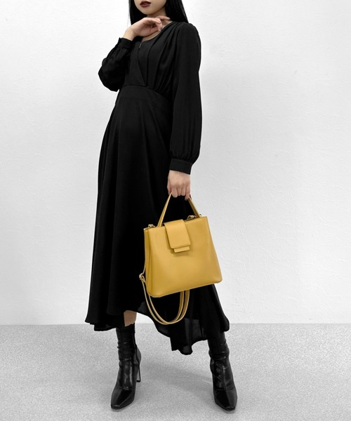 LVEU.（ラブユ.）の「【ZOZOTOWN限定】2way square one handle shoulder bag / 2wayスクエアワンハンドルショルダーバッグ（ショルダーバッグ・レディース・グレー/カーキ/ブラック/マスタード・FREE）」の11枚目の写真