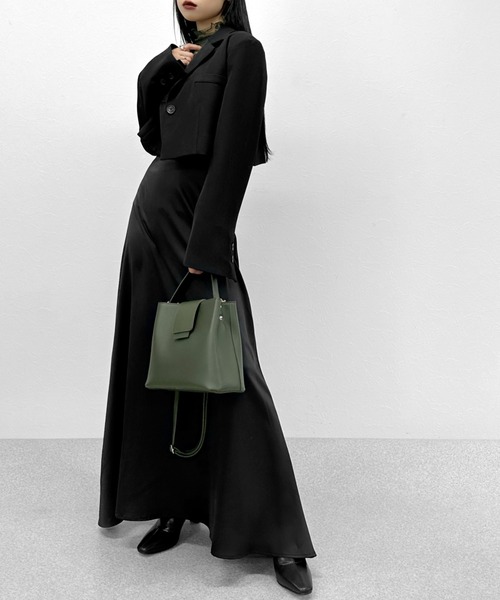 LVEU.（ラブユ.）の「【ZOZOTOWN限定】2way square one handle shoulder bag / 2wayスクエアワンハンドルショルダーバッグ（ショルダーバッグ・レディース・グレー/カーキ/ブラック/マスタード・FREE）」の8枚目の写真