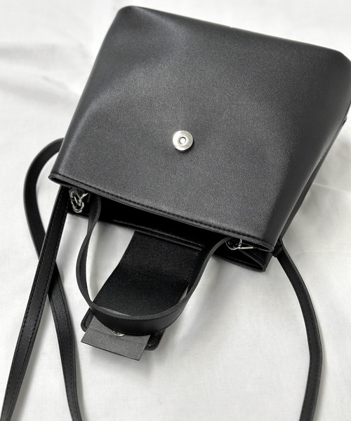 LVEU.（ラブユ.）の「【ZOZOTOWN限定】2way square one handle shoulder bag / 2wayスクエアワンハンドルショルダーバッグ（ショルダーバッグ・レディース・グレー/カーキ/ブラック/マスタード・FREE）」の21枚目の写真
