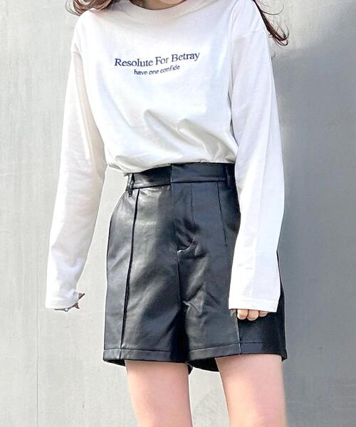 INGNI(イング)の「シンプル刺しゅうロゴロングTシャツ(Tシャツ/カットソー・レディース・ブラック×ホワイト/ホワイト×ブラック/ホワイト×ブルー・M)」の2枚目の写真