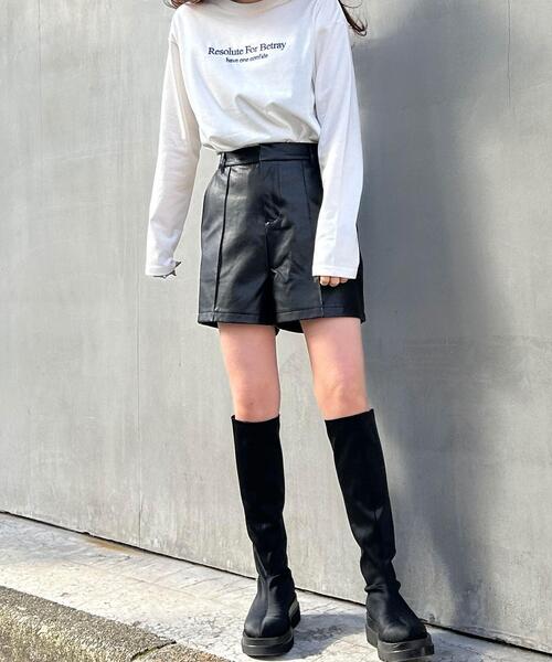 INGNI(イング)の「シンプル刺しゅうロゴロングTシャツ(Tシャツ/カットソー・レディース・ブラック×ホワイト/ホワイト×ブラック/ホワイト×ブルー・M)」の5枚目の写真