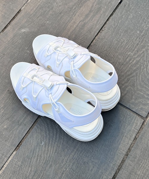 one wayザッカ(ワンウェイザッカ)の「エアーソールスポーツサンダル(サンダル・レディース・ホワイト/ブラック/ブラック系その他・SMALL/MEDIUM/LARGE)」の5枚目の写真