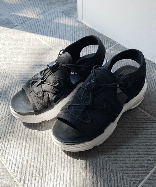 one wayザッカ(ワンウェイザッカ)の「エアーソールスポーツサンダル(サンダル・レディース・ホワイト/ブラック/ブラック系その他・SMALL/MEDIUM/LARGE)」の15枚目の写真