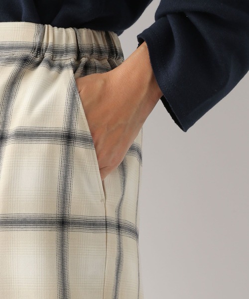 LEPSIM(レプシィム)の「チェック柄ピンタックパンツ(スラックス・レディース・グレー/ベージュ系その他・X-SMALL/MEDIUM/LL/LARGE/SMALL)」の10枚目の写真