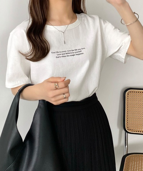 レタリングロゴTシャツ