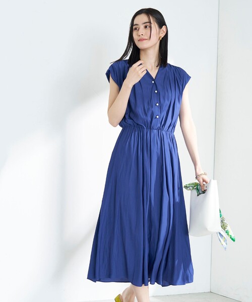 NOLLEY’S(ノーリーズ)の「◇【WEB限定】ECO割繊パール釦ワンピース(ワンピース・レディース・ロイヤルブルー/ピンク/ネイビー・38/36)」の4枚目の写真