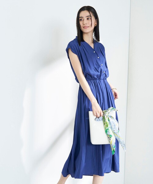 NOLLEY’S(ノーリーズ)の「◇【WEB限定】ECO割繊パール釦ワンピース(ワンピース・レディース・ロイヤルブルー/ピンク/ネイビー・38/36)」の5枚目の写真