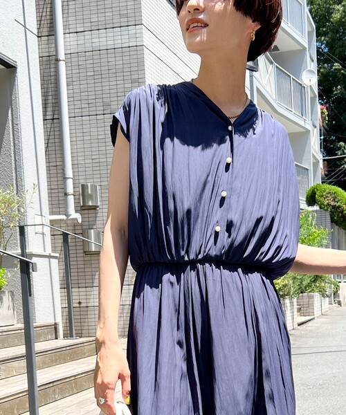 NOLLEY’S(ノーリーズ)の「◇【WEB限定】ECO割繊パール釦ワンピース(ワンピース・レディース・ロイヤルブルー/ピンク/ネイビー・38/36)」の9枚目の写真