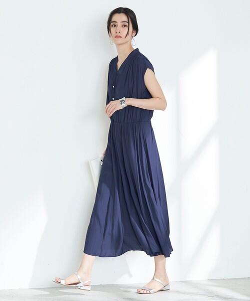 ノーリーズ ECO割繊パール釦ワンピース23SS マキシ丈 M~L 極美品 ノーリーズ ECO割繊パール釦ワンピース23SS マキシ丈 M~L 極美品