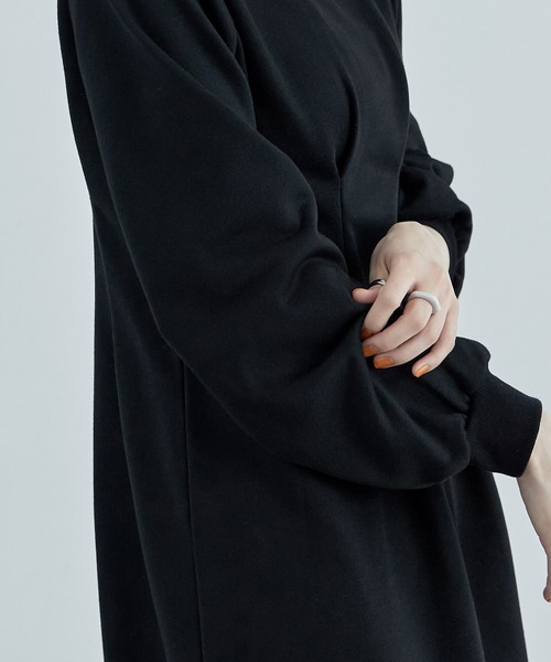 etoll.（エトル）の「ウエストタックスウェットワンピース（ワンピース・レディース・ブラック/オートミール・FREE）」の10枚目の写真