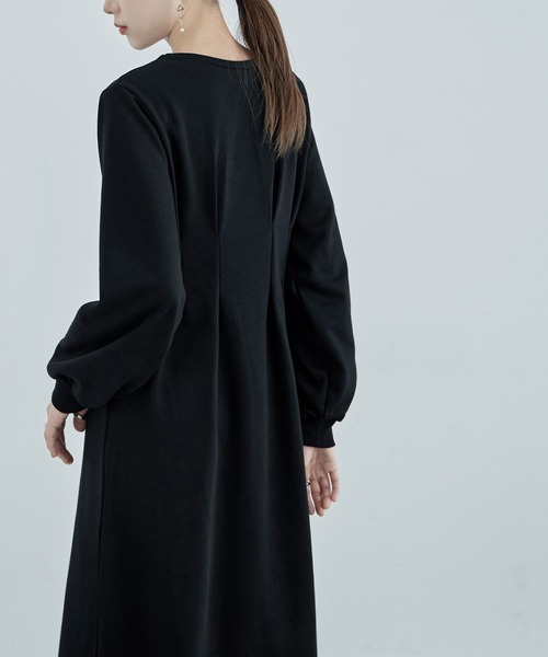 etoll.（エトル）の「ウエストタックスウェットワンピース（ワンピース・レディース・ブラック/オートミール・FREE）」の17枚目の写真
