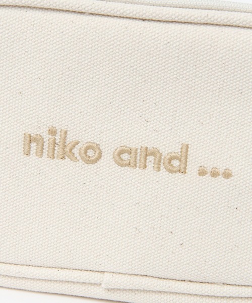 niko and...（ニコアンド）の「オリジナルニコロゴ刺繍ガジェットポーチ（ポーチ・レディース・ブラック/ホワイト・0）」の12枚目の写真