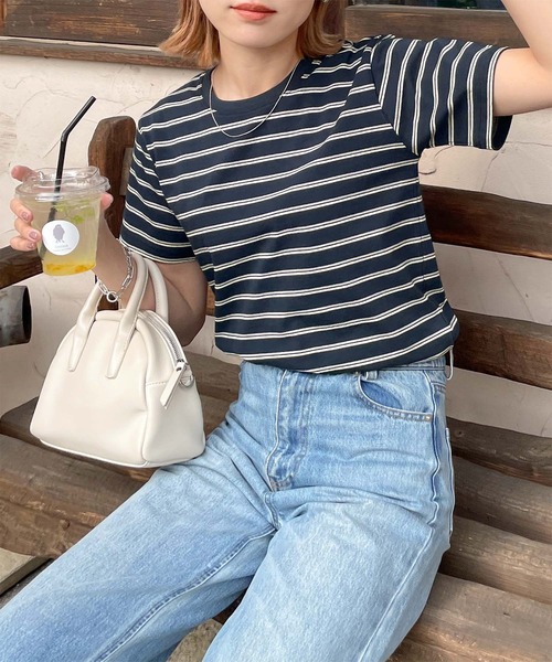 Chillfar(チルファー)の「コンパクトTシャツ/無地/細ボーダー(Tシャツ/カットソー・レディース・ブラック/ホワイト系/ネイビー系/クリーム/レモンイエロー/ホワイト/ベージュ系/ピンク/グリーン/チャコール/オートミール/ネイビー・FREE)」の10枚目の写真