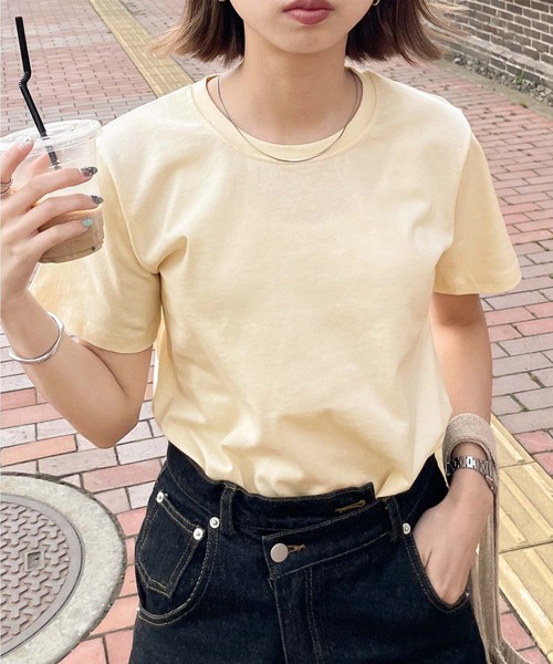 Chillfar(チルファー)の「コンパクトTシャツ/無地/細ボーダー(Tシャツ/カットソー・レディース・ブラック/ホワイト系/ネイビー系/クリーム/レモンイエロー/ホワイト/ベージュ系/ピンク/グリーン/チャコール/オートミール/ネイビー・FREE)」の6枚目の写真