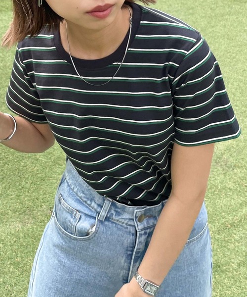 Chillfar(チルファー)の「コンパクトTシャツ/無地/細ボーダー(Tシャツ/カットソー・レディース・ブラック/ホワイト系/ネイビー系/クリーム/レモンイエロー/ホワイト/ベージュ系/ピンク/グリーン/チャコール/オートミール/ネイビー・FREE)」の13枚目の写真