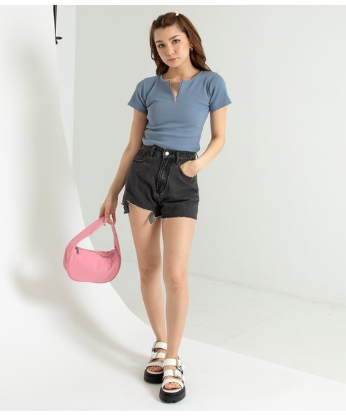 ANAP(アナップ)の「カットオフデニムショートパンツ(デニムパンツ・レディース・ライトブルー/スミクロ・M/S)」の16枚目の写真