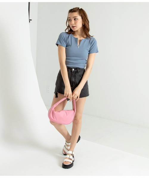 ANAP(アナップ)の「カットオフデニムショートパンツ(デニムパンツ・レディース・ライトブルー/スミクロ・M/S)」の3枚目の写真