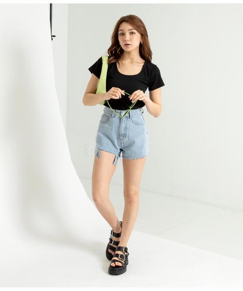 ANAP(アナップ)の「カットオフデニムショートパンツ(デニムパンツ・レディース・ライトブルー/スミクロ・M/S)」の7枚目の写真