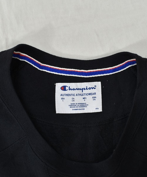 Champion(チャンピオン)の「【ヴィンテージ古着】Champion / チャンピオン ロゴプリント クルーネックスウェット(スウェット・メンズ・ブラック・LARGE)」の4枚目の写真