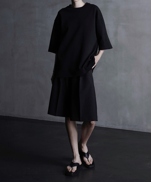 CALLNE（カルネ）の「【CALLNE】2Tuck Wide Straight Half Slacks/2タックワイド ストレートハーフスラックス（その他パンツ・メンズ・ブラック・M/L）」の3枚目の写真