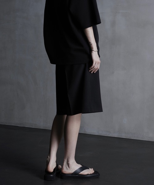 CALLNE（カルネ）の「【CALLNE】2Tuck Wide Straight Half Slacks/2タックワイド ストレートハーフスラックス（その他パンツ・メンズ・ブラック・M/L）」の16枚目の写真