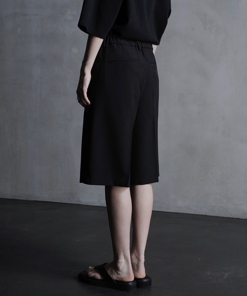 CALLNE（カルネ）の「【CALLNE】2Tuck Wide Straight Half Slacks/2タックワイド ストレートハーフスラックス（その他パンツ・メンズ・ブラック・M/L）」の17枚目の写真