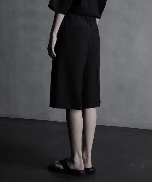 CALLNE（カルネ）の「【CALLNE】2Tuck Wide Straight Half Slacks/2タックワイド ストレートハーフスラックス（その他パンツ・メンズ・ブラック・M/L）」の18枚目の写真