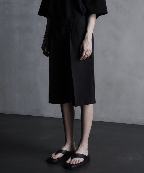 CALLNE（カルネ）の「【CALLNE】2Tuck Wide Straight Half Slacks/2タックワイド ストレートハーフスラックス（その他パンツ・メンズ・ブラック・M/L）」の19枚目の写真