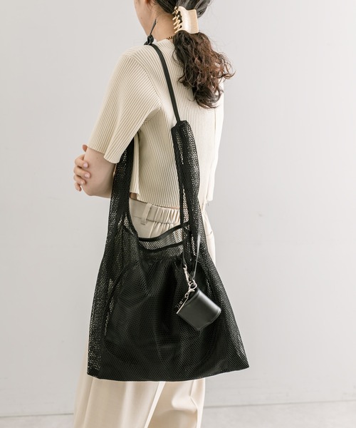 loti（ロティ）の「loti コインケース付きメッシュトート（ショルダーバッグ・レディース・ブラック/オフホワイト・ONE SIZE）」の12枚目の写真