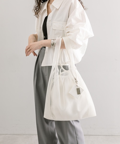 loti（ロティ）の「loti コインケース付きメッシュトート（ショルダーバッグ・レディース・ブラック/オフホワイト・ONE SIZE）」の15枚目の写真