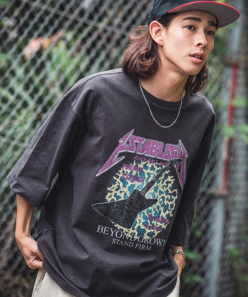 Revo.(レボ)の「ヴィンテージライク レトロプリント オーバーサイズTシャツ/バンドTシャツ(Tシャツ/カットソー・メンズ・グレー系その他4/チャコール/ホワイト系その他3/ブラック系その他2/ブラック系その他4/グレー系その他3/ホワイト/ホワイト系その他/グレー系その他/ホワイト系その他2/ホワイト系その他4/ブラック系その他3/グレー系その他2/ブラック/ブラック系その他・XL/M/S/L)」の12枚目の写真