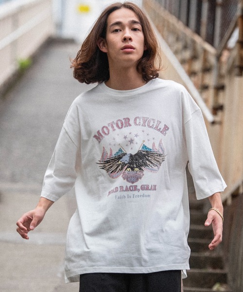 Revo.(レボ)の「ヴィンテージライク レトロプリント オーバーサイズTシャツ/バンドTシャツ(Tシャツ/カットソー・メンズ・グレー系その他4/チャコール/ホワイト系その他3/ブラック系その他2/ブラック系その他4/グレー系その他3/ホワイト/ホワイト系その他/グレー系その他/ホワイト系その他2/ホワイト系その他4/ブラック系その他3/グレー系その他2/ブラック/ブラック系その他・XL/M/S/L)」の16枚目の写真